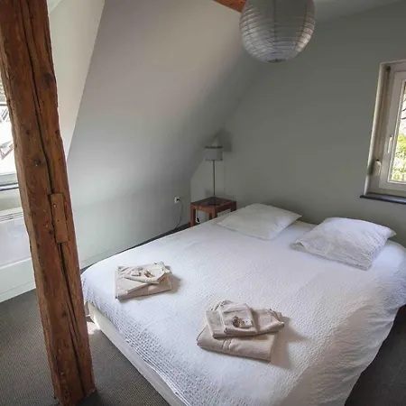 La Cour De Berthe Est *