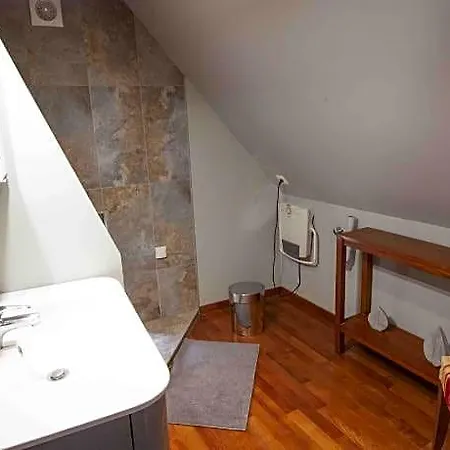 La Cour De Berthe Est *